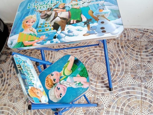 Foldable kids desk + Chair