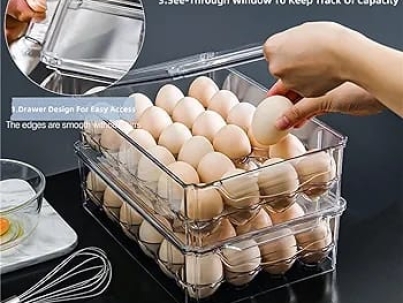 Acrylic egg tray with lid