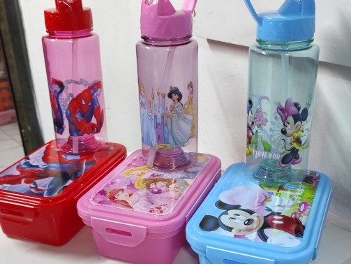 Partitioned Snack box with unbreakable water bottle