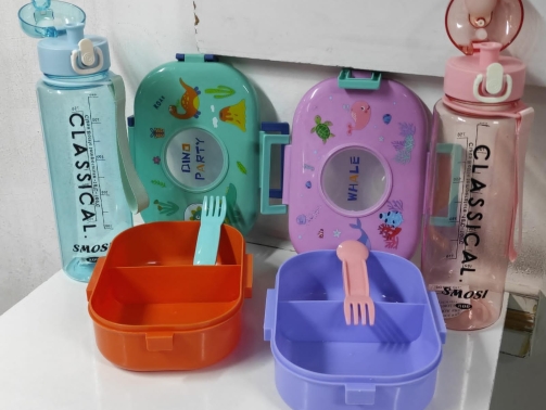 Snack box with unbreakable water bottle