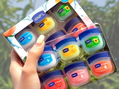 Moisturising lip balm